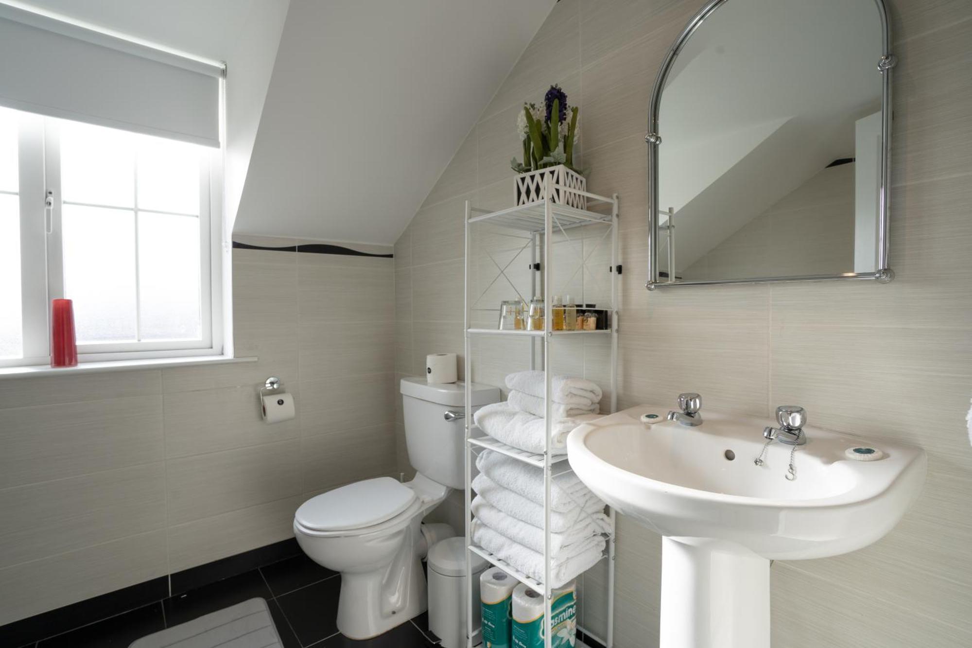 קיל איירן Muckross Luxury Residences מראה חיצוני תמונה