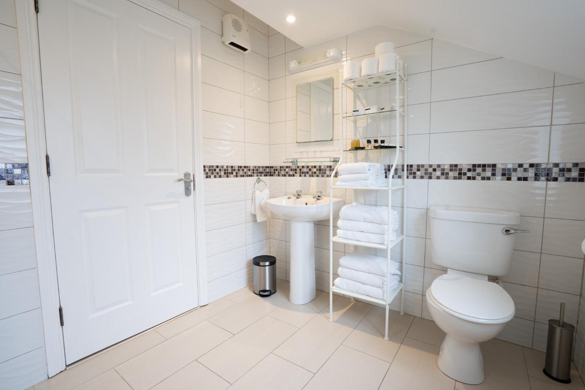 קיל איירן Muckross Luxury Residences מראה חיצוני תמונה