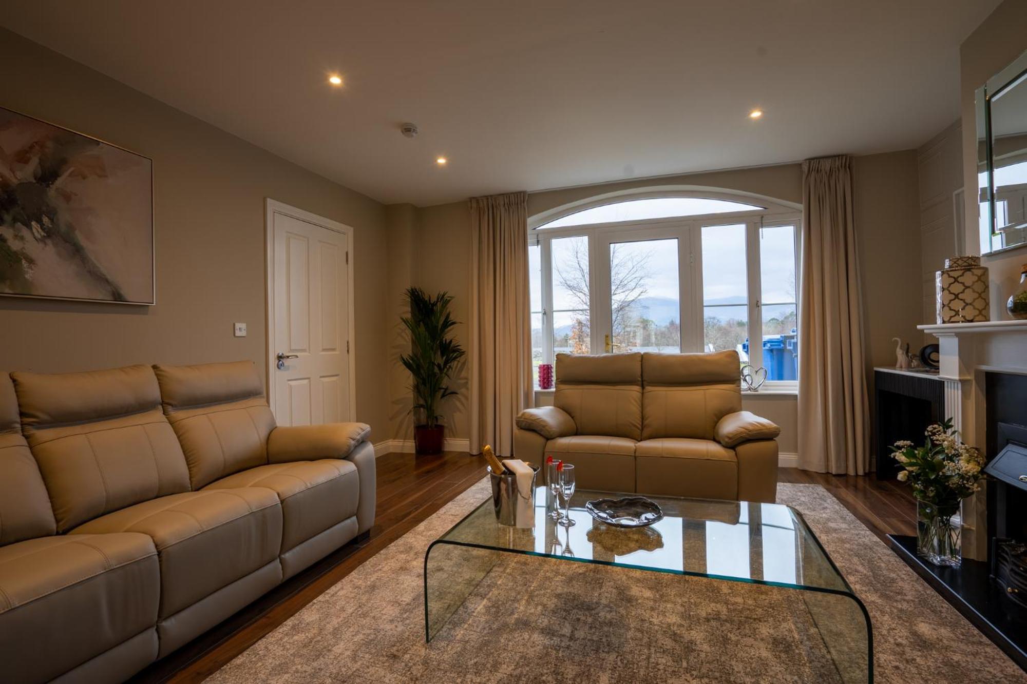 קיל איירן Muckross Luxury Residences מראה חיצוני תמונה