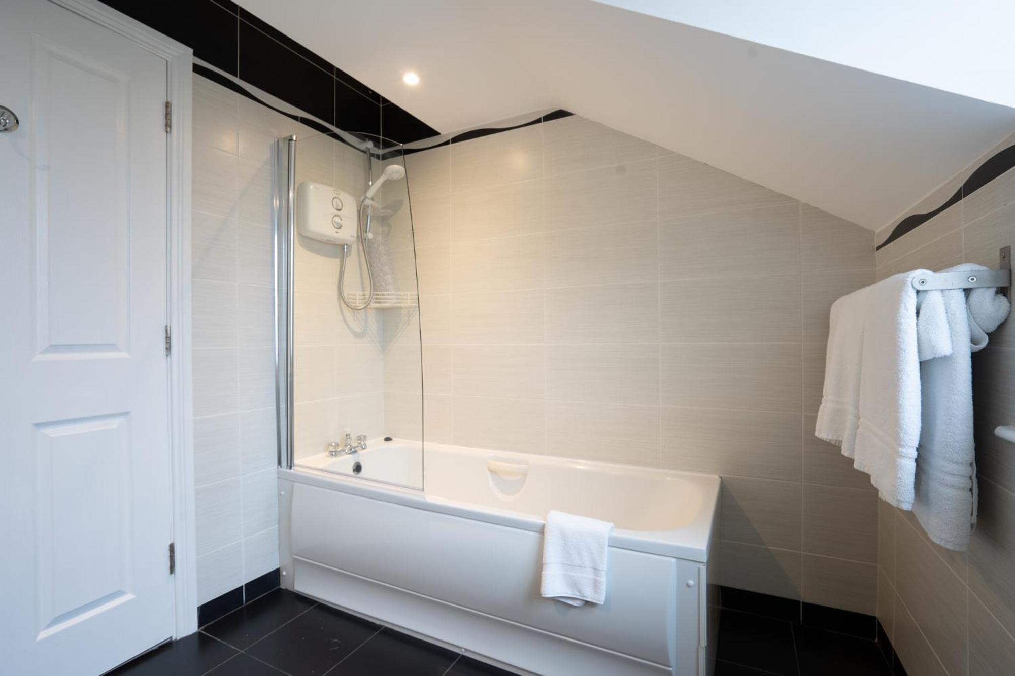 קיל איירן Muckross Luxury Residences מראה חיצוני תמונה
